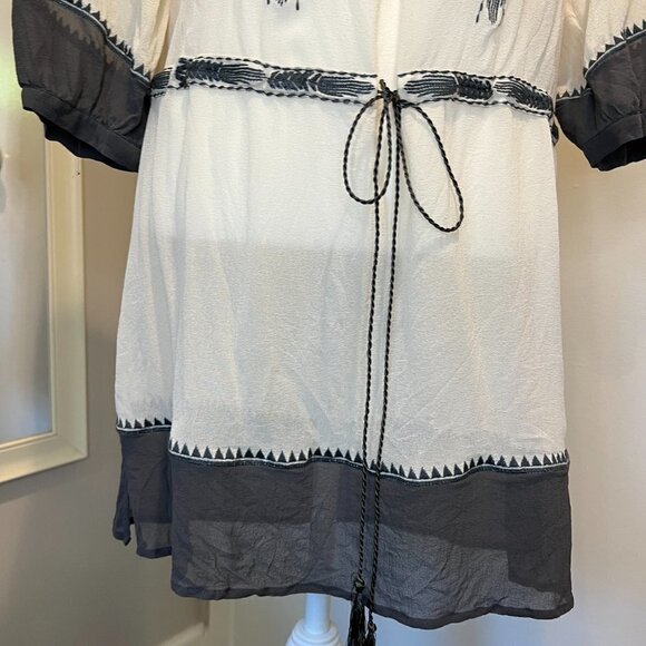 Club Monaco cream & gray 100% silk embroidered sheer casual dress, Size 4 - Picture 4 of 16